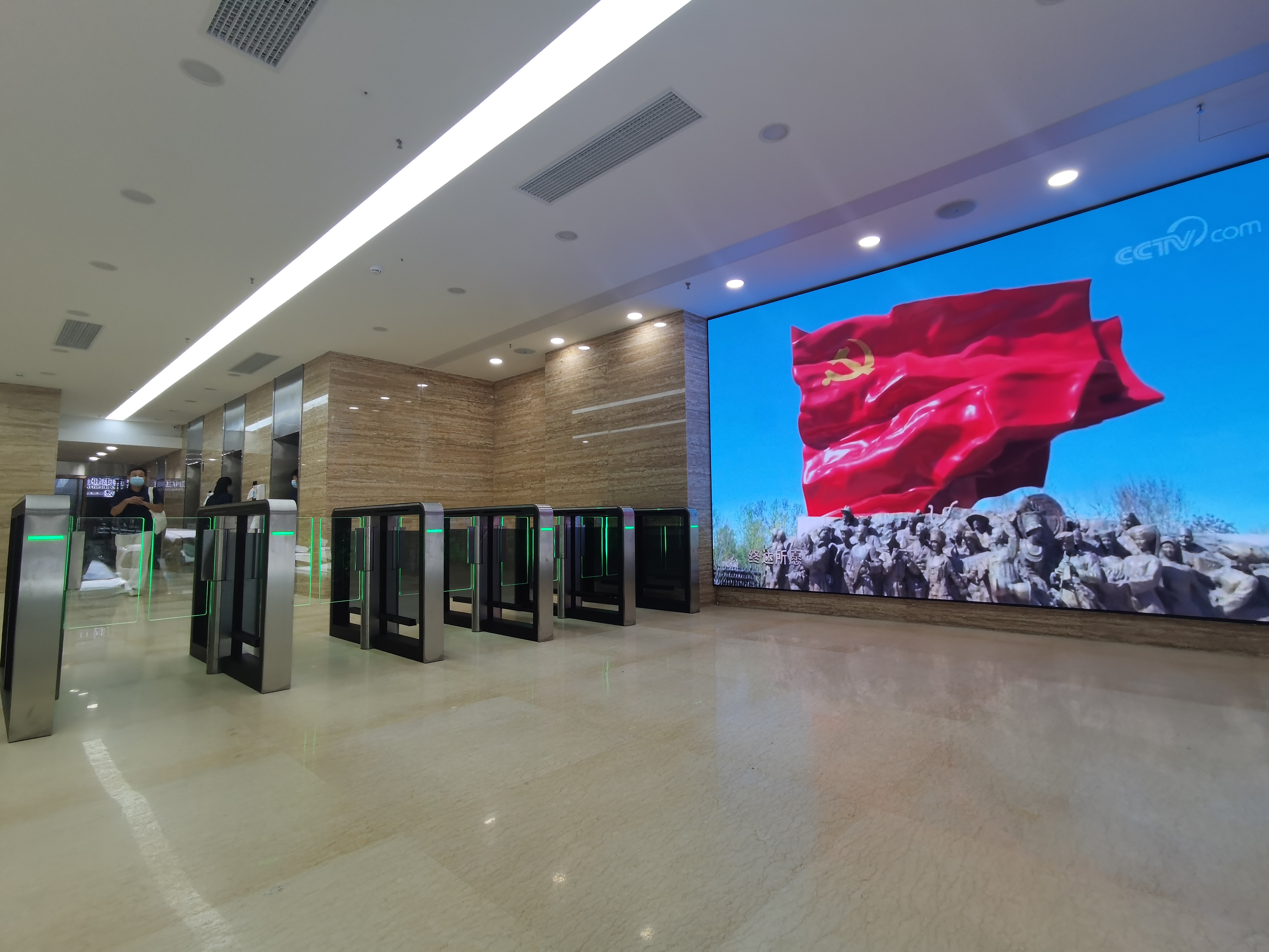 呵護健康，守護安全——富士智能助力深圳衛(wèi)健委升級智慧人行系統(tǒng)