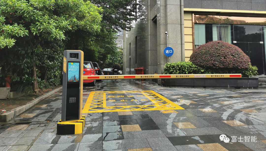 4個(gè)世界上最智能的停車(chē)場(chǎng)及無(wú)人值守智能停車(chē)場(chǎng)有哪些好的品牌？